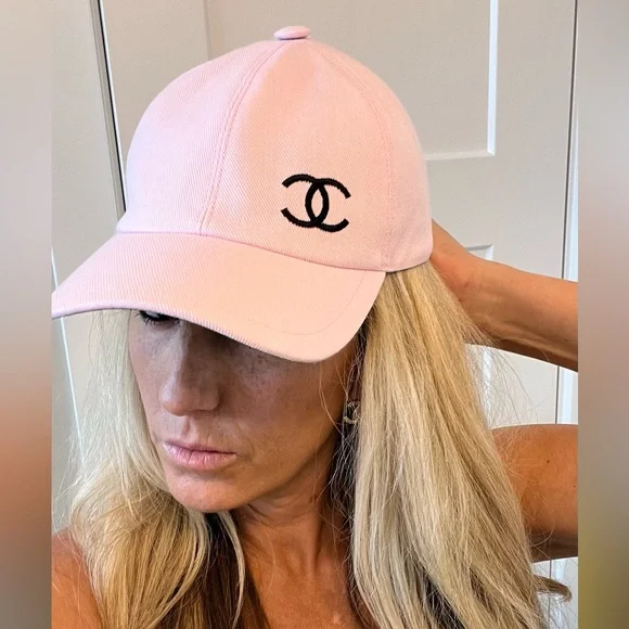 ❌SOLD❌ CHANEL 24A Light Pink & Black CC Logo baseball cap hat NEW with TAGS - Picture 4 of 12
